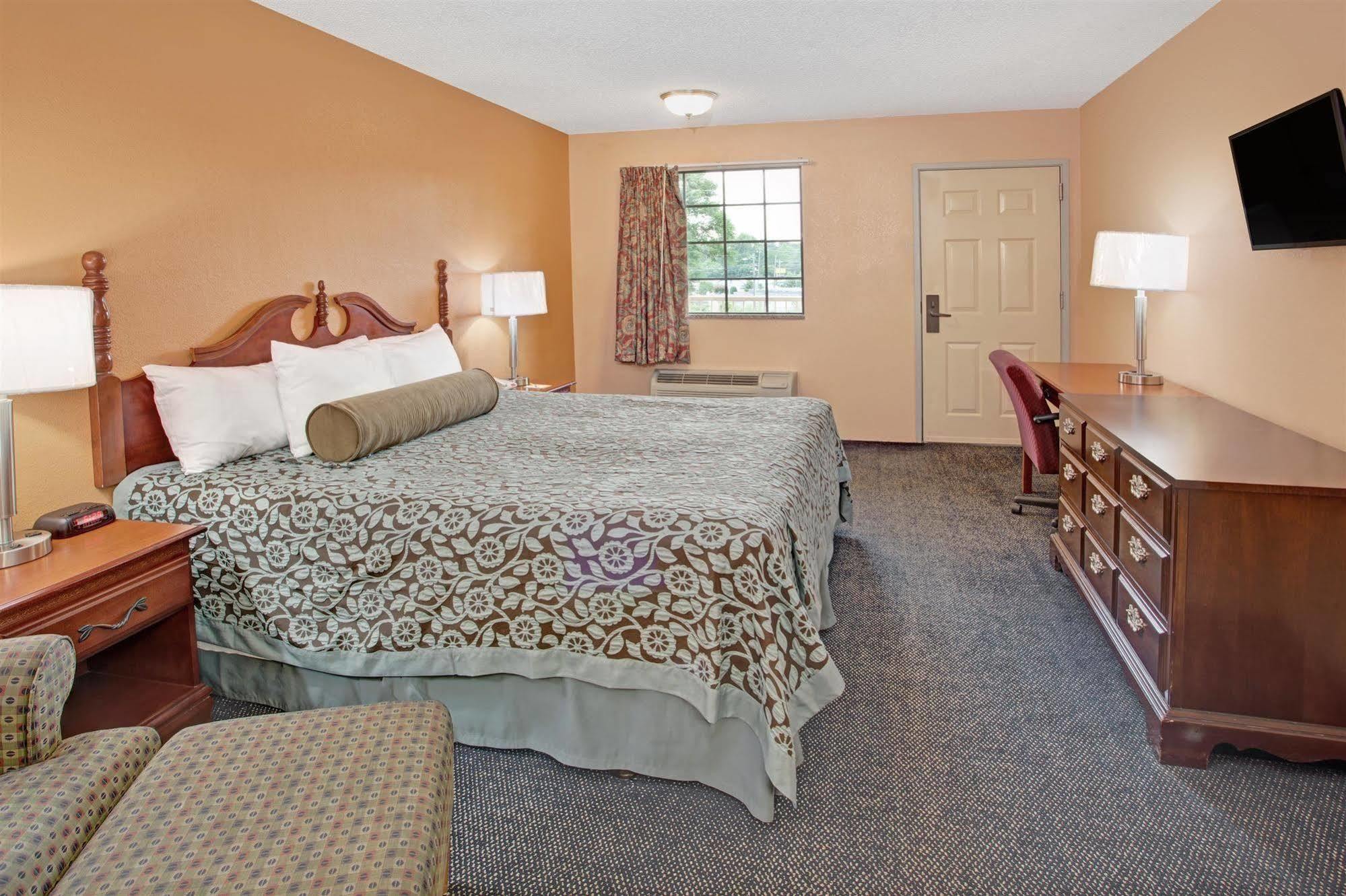 Days Inn By Wyndham Marietta White Water Exterior foto